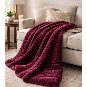 John Robshaw Velvet Berry Quilted Throw 50x70 Tassels Cotton Velvet Soft Plush